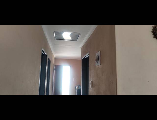 2 BEDROOM PROPERTY TO RENT IN PALM RIDGE